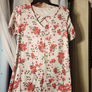 Summer short sleeve T-shirt, with V-neck, criss cross top, loose fit, floral, LG